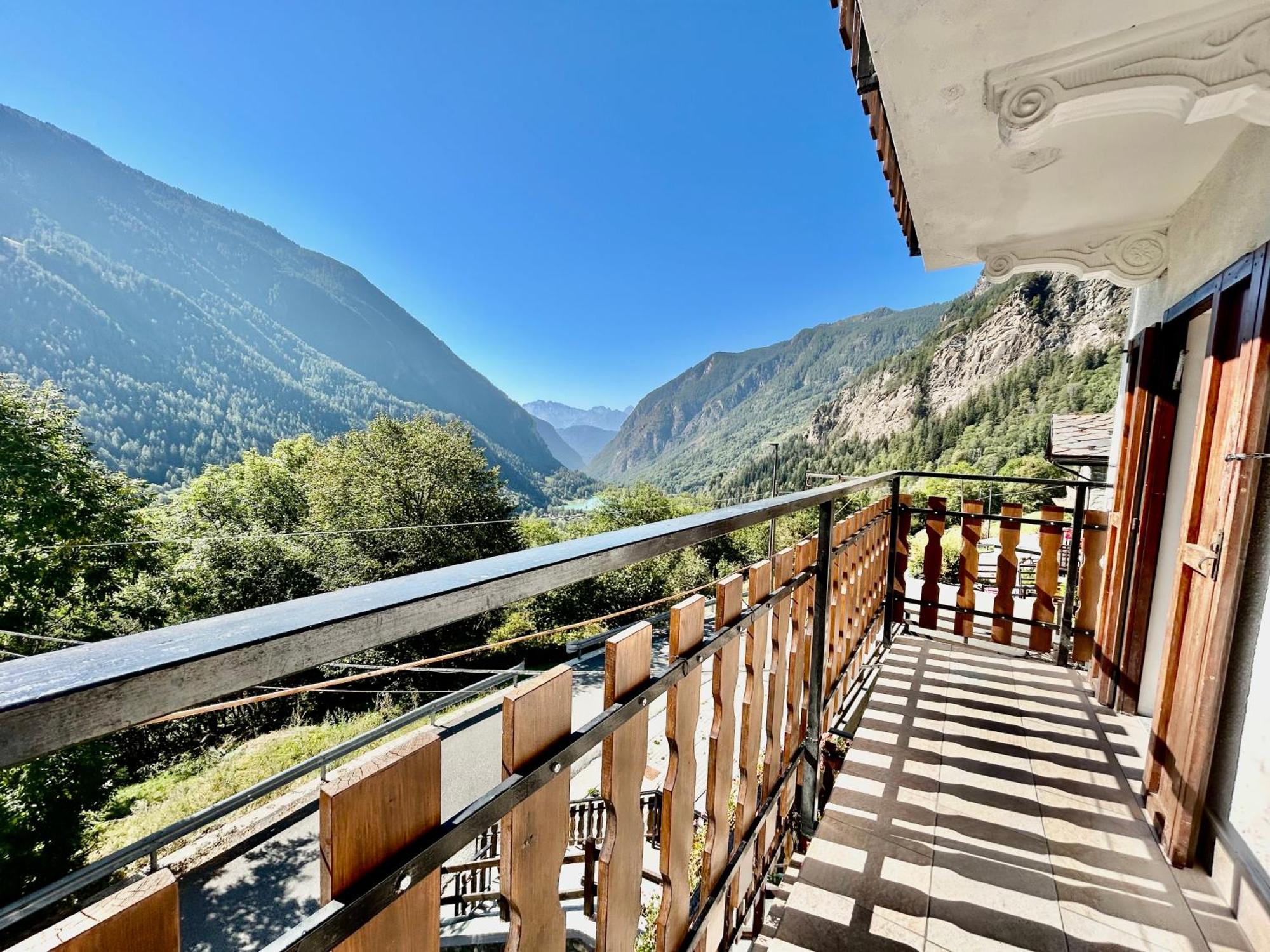 Nido Del Cervino - Ingresso Indipendente Appartement Valtournenche Buitenkant foto